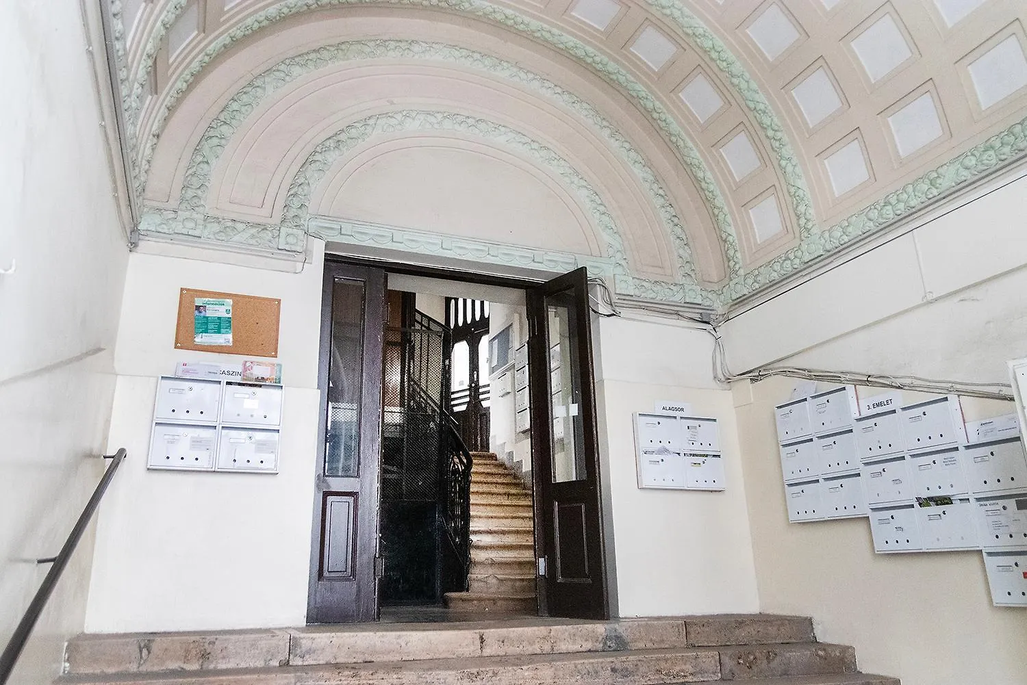 Millenaris Apartment Budapesta Ungaria